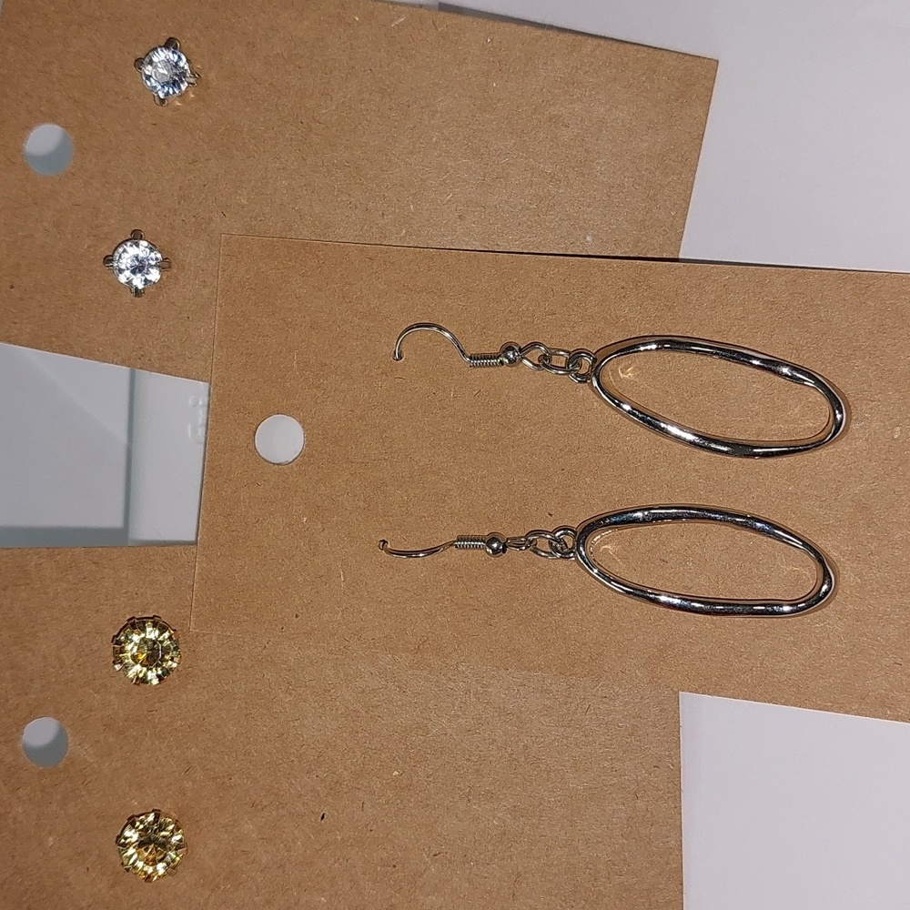 3 Pair New Earrings . - Picture 5 of 5